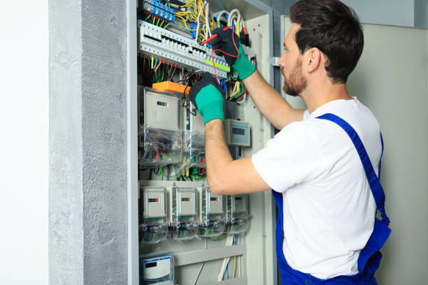 Best Electrical Repair Services  in Great Neck Estates, NY